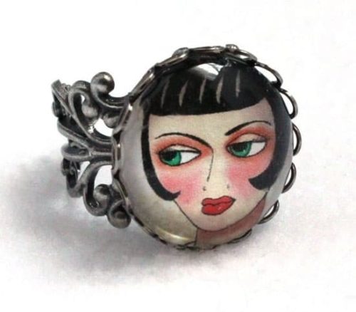 Flapper filigree ring
