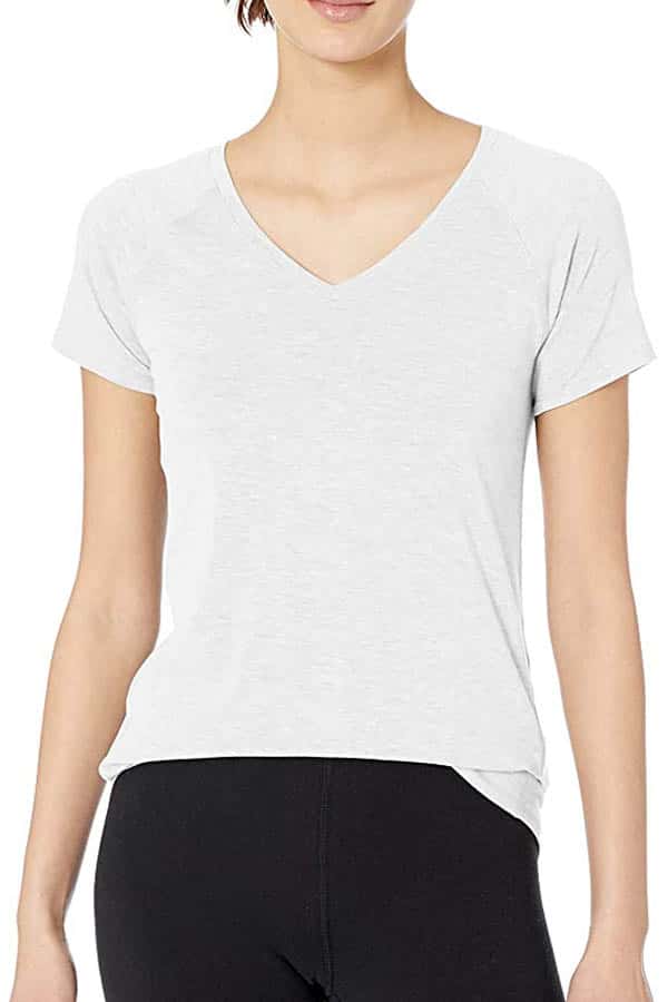25 summer outfits on the cheap: Get 'em all for $200 1 Close-up of model wearing white t-shirt.