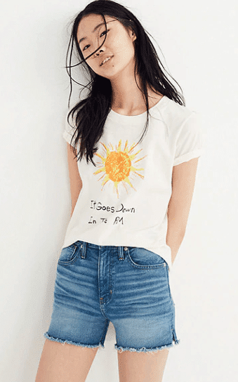 Denim shorts and t shirt outfit 